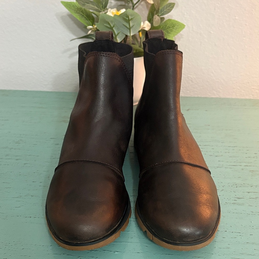 Sorel Dark Brown Leather Boots SZ 7 box 109